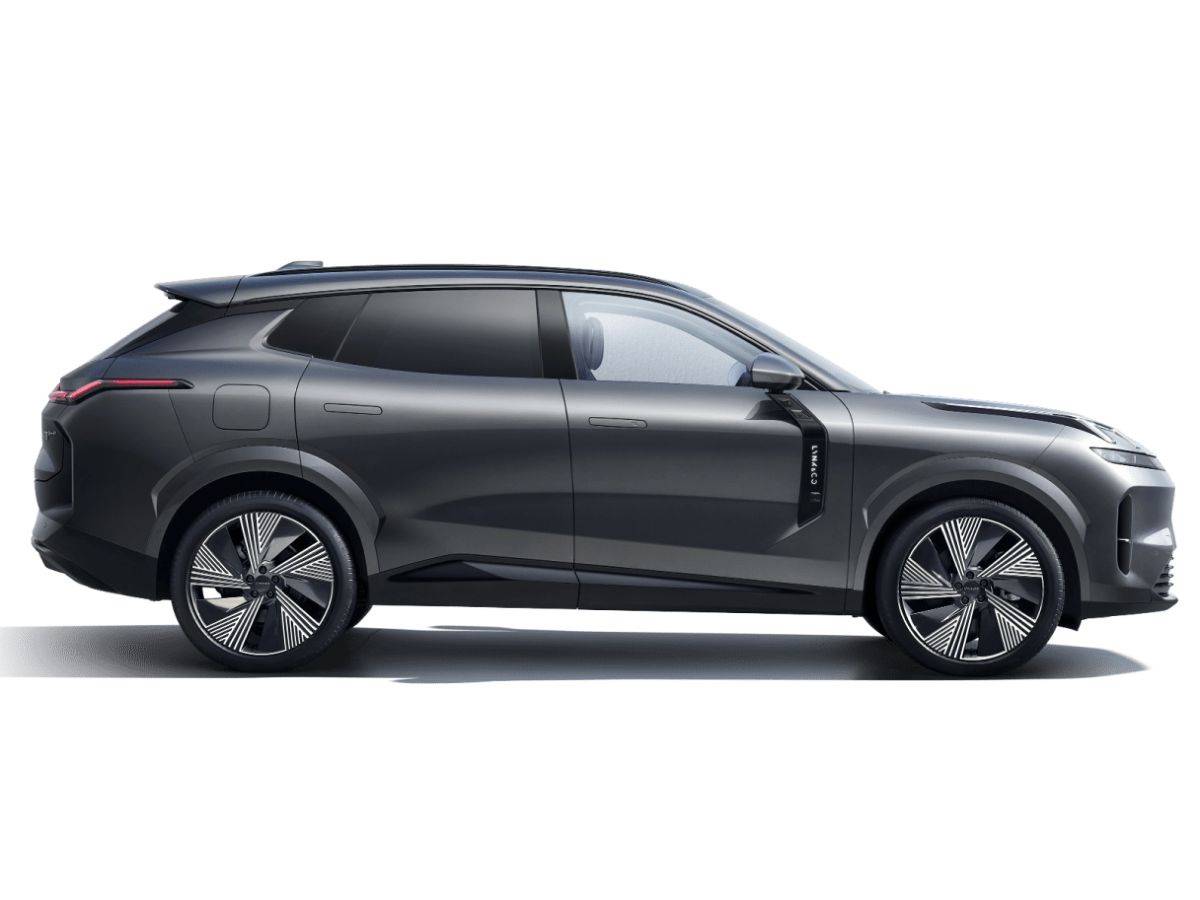 Lynk & Co 08 EM-P 220 4WD Perfomance Halo