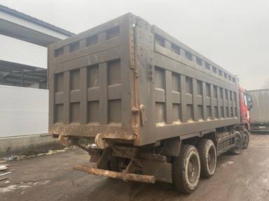Shacman SX33186T366