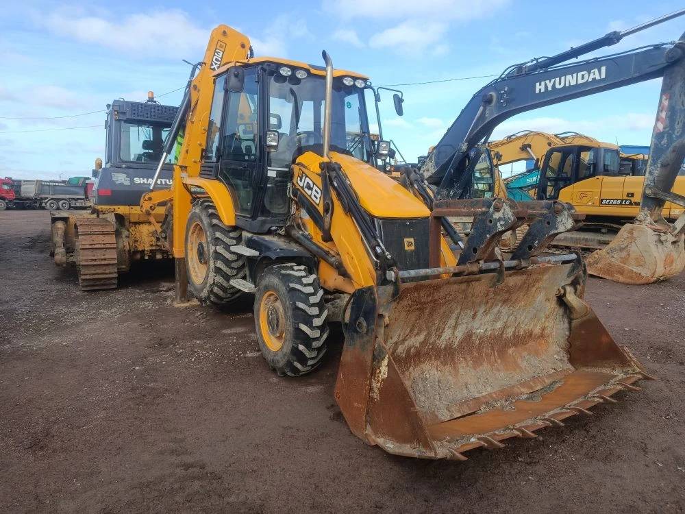 JCB 3CX, 2021 года в лизинг