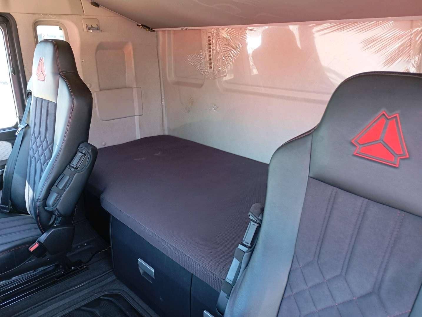 Sitrak С7Н MAX 6×4 ZZ4256V364HE,  150 000 км, 2023 года в лизинг