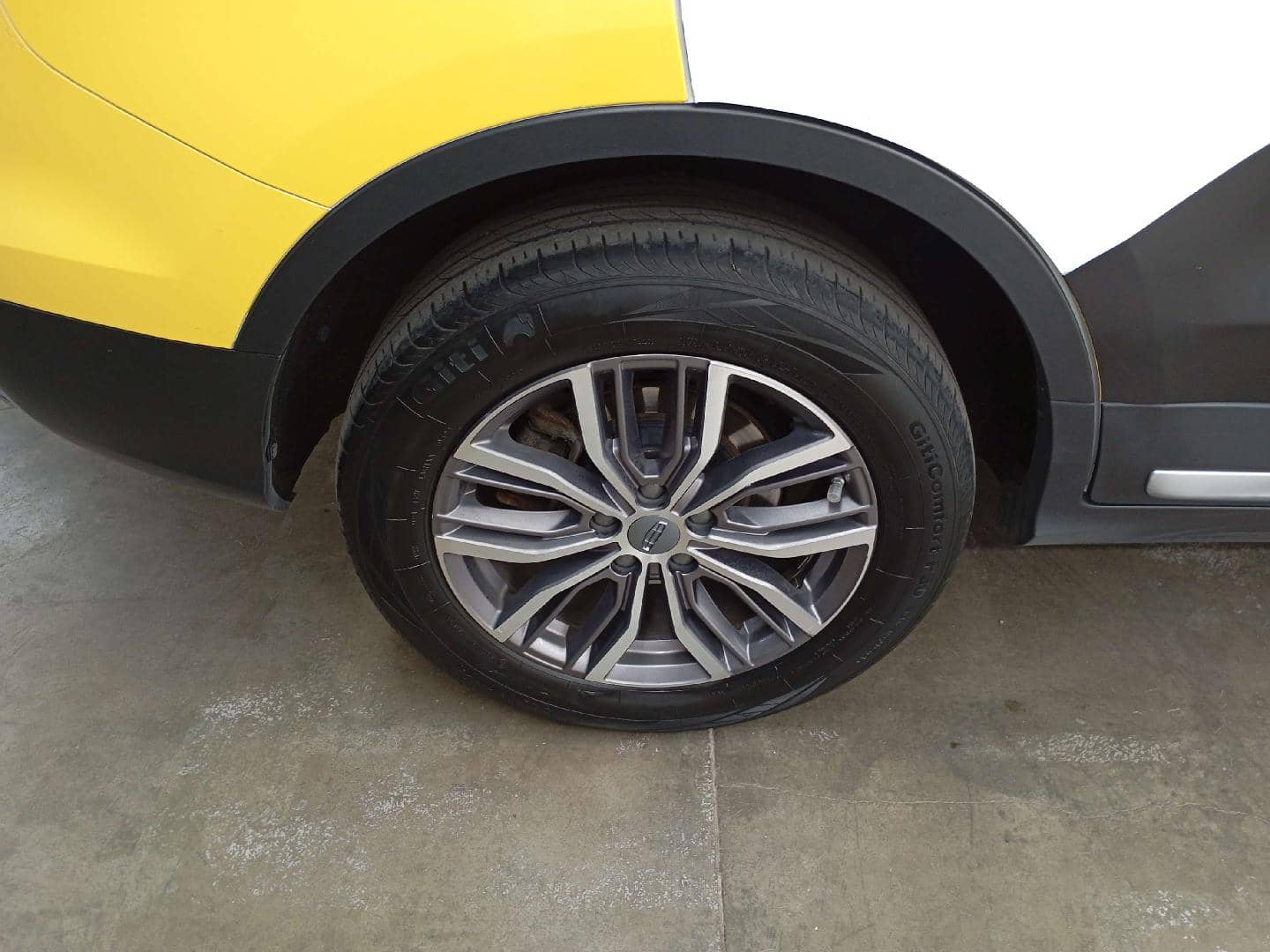 Geely Atlas Pro,  161 120 км, 2024 года в лизинг