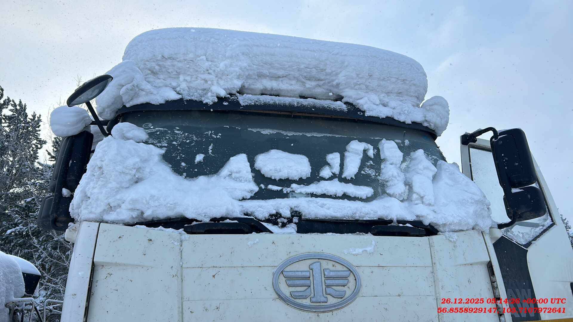 FAW CA3310P66K24T4E5 8х4,  128 385 км, 2022 года