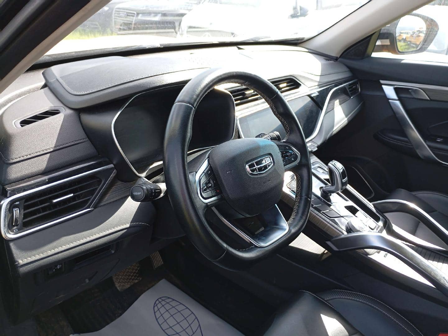 Geely Atlas Pro,  214 270 км, 2023 года в лизинг