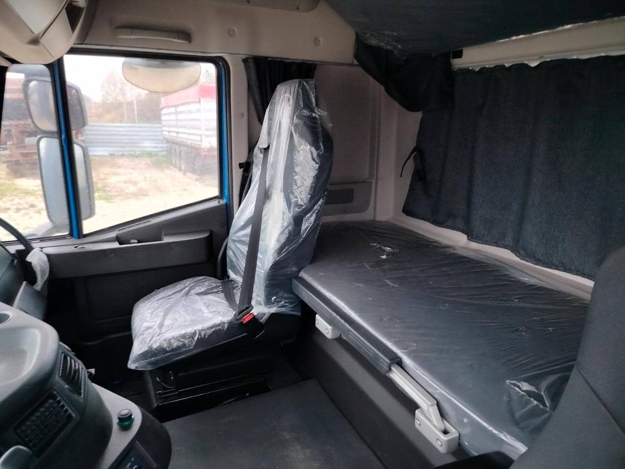 HONGYAN CQ4187HD12381T LNG,  7 183 км, 2023 года в лизинг