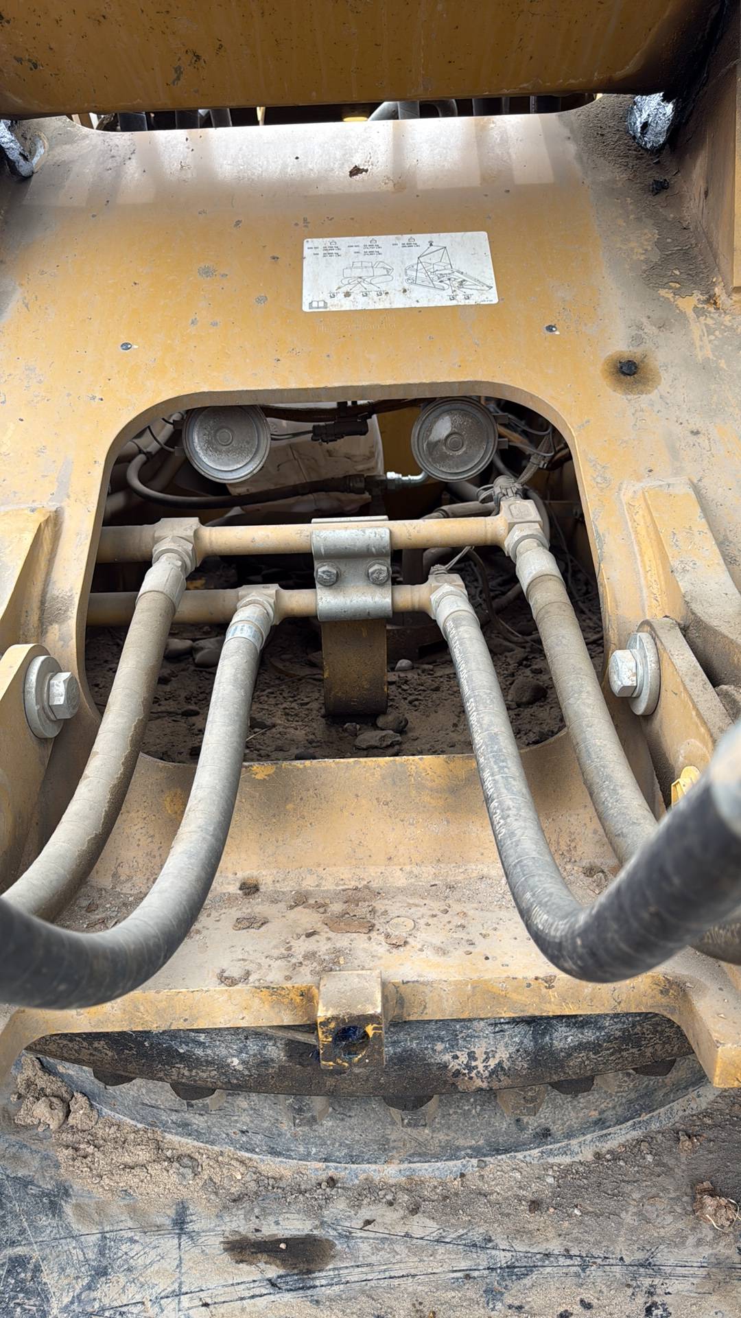 CATERPILLAR 330, 2022 года в лизинг