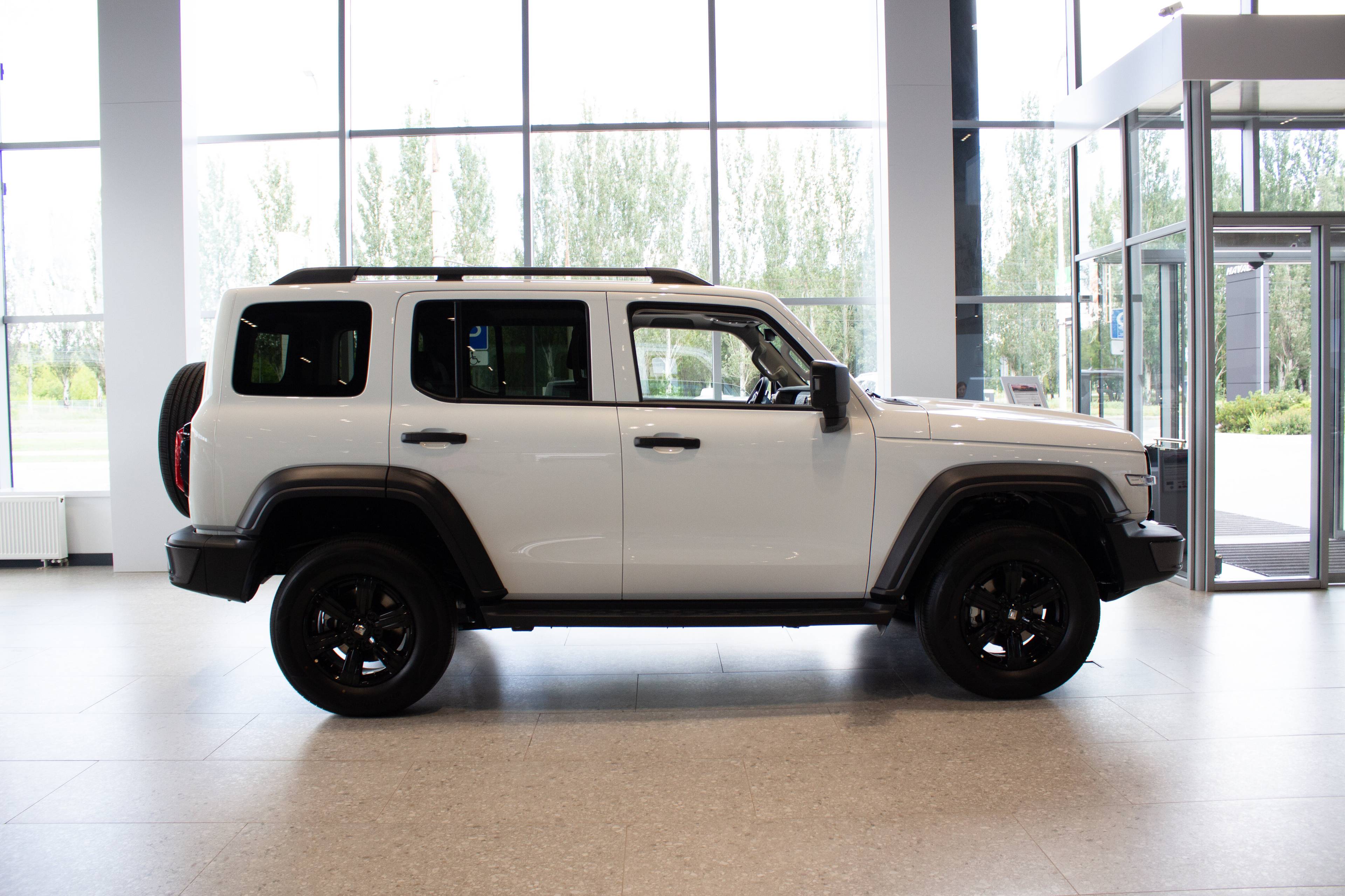 Tank 300 Adventure 2.0 8AT 4WD