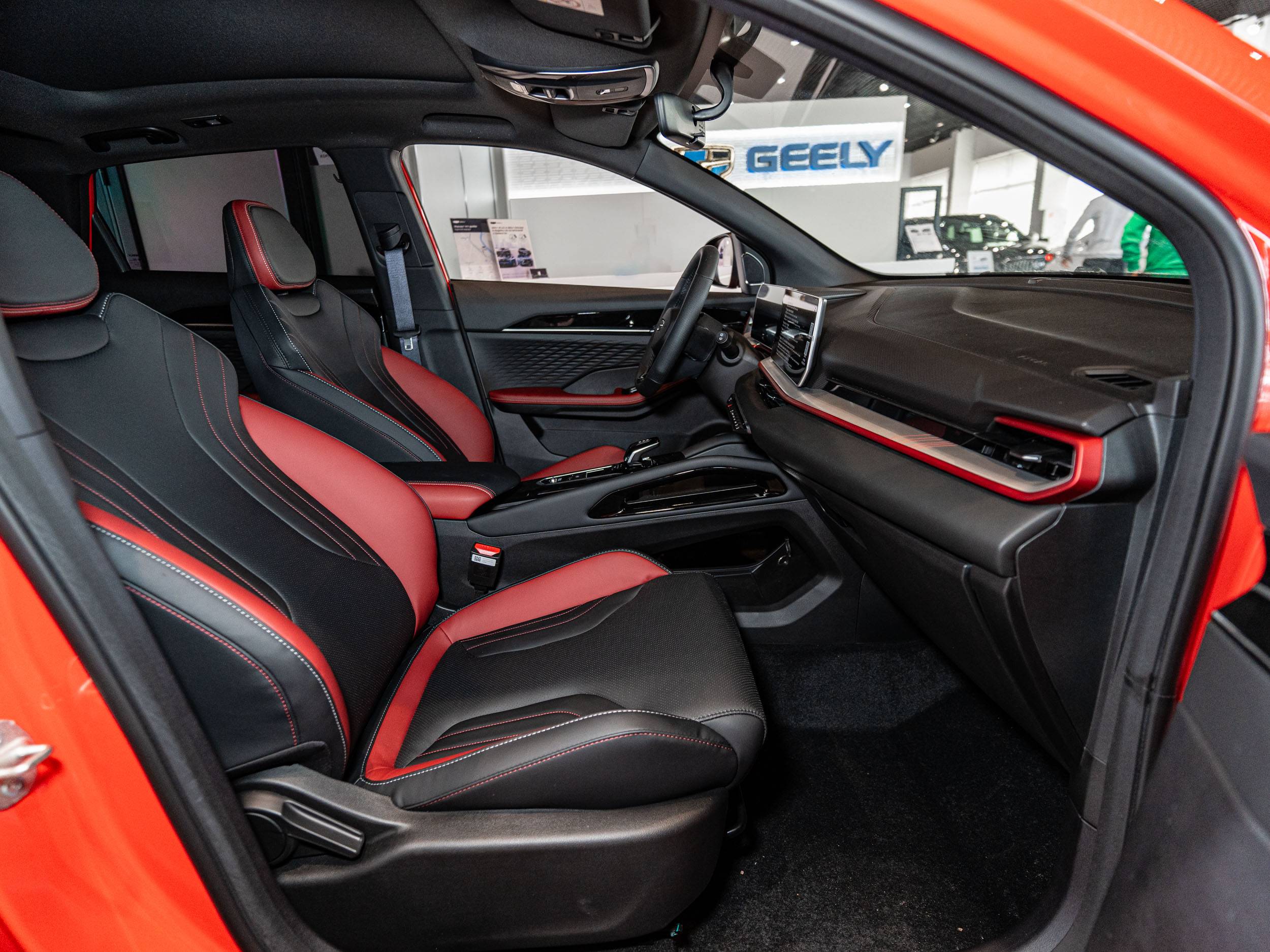 Geely Coolray Luxury 1.5T DCT7