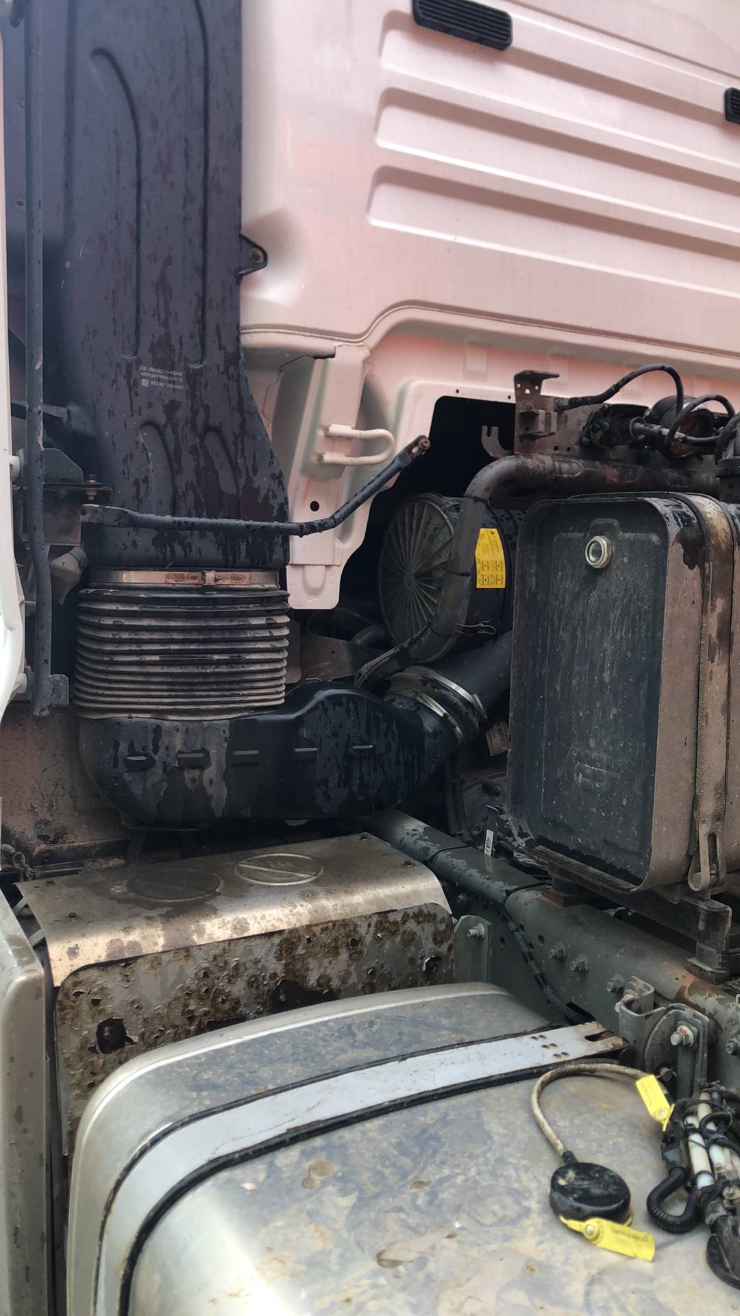 Sitrak С7Н 6×4 ZZ4256V364HE,  86 233 км, 2023 года в лизинг