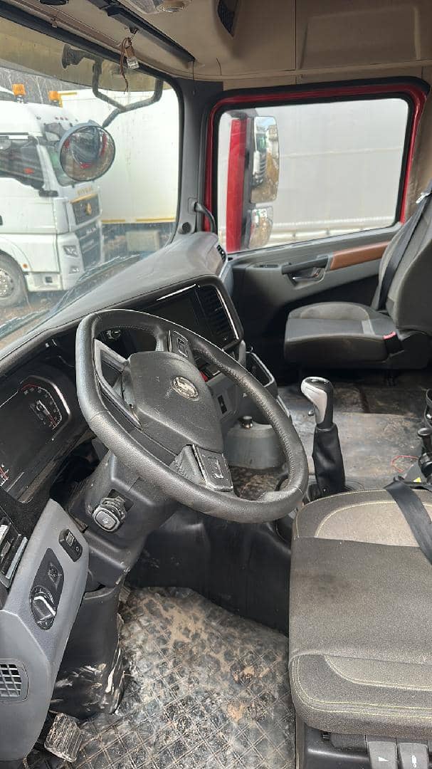 Shacman SX42584V324,  107 000 км, 2023 года в лизинг