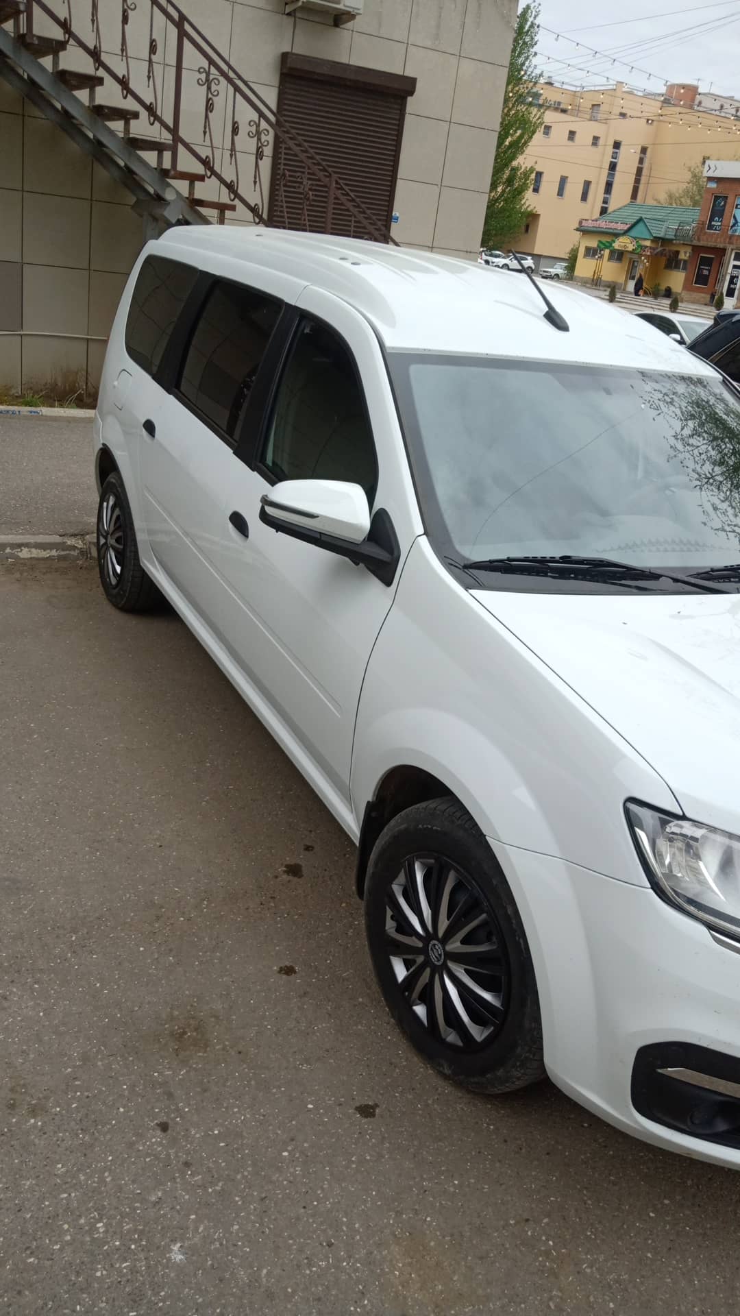 Lada Largus универсал