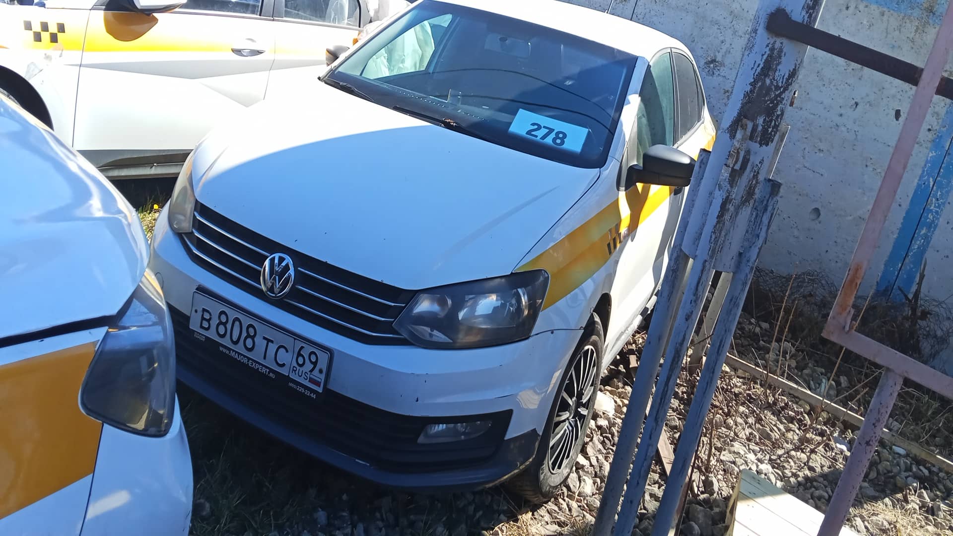 Volkswagen Polo,  329 236 км, 2018 года в лизинг