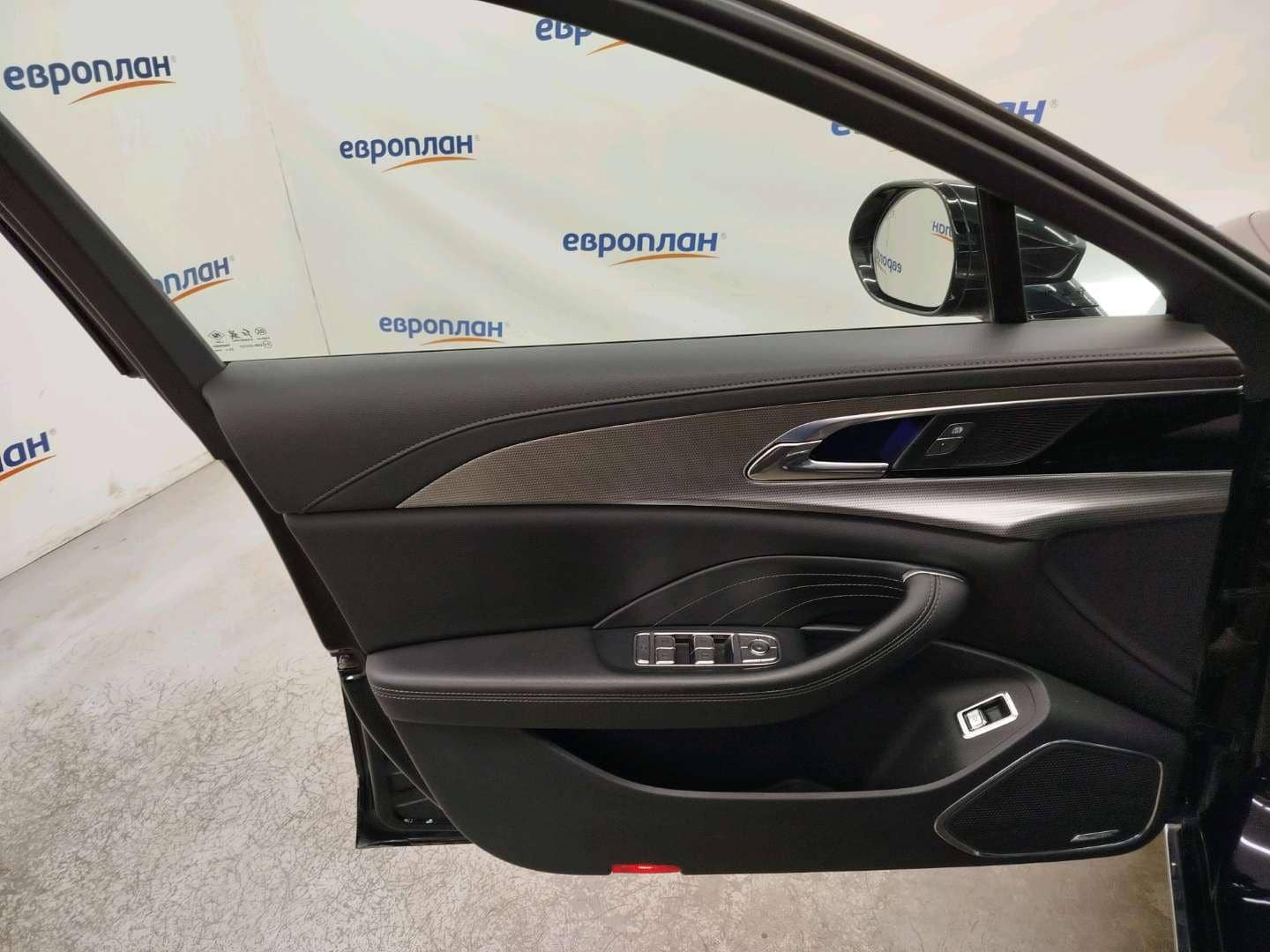 Hongqi H5,  229 903 км, 2023 года в лизинг