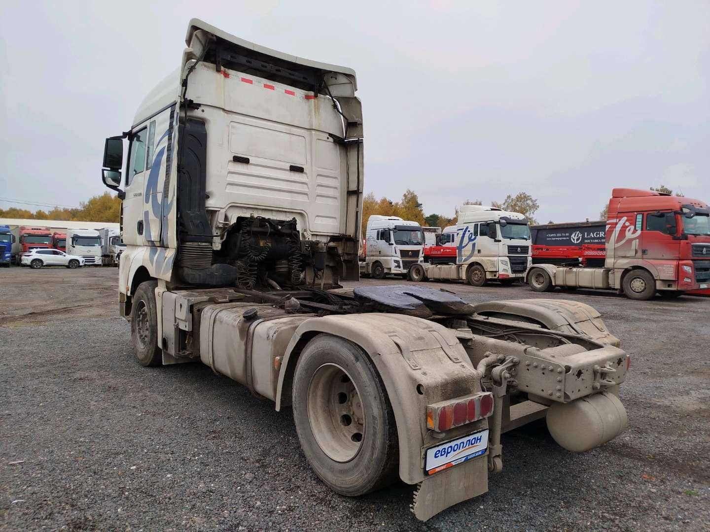 Sitrak C7H 4x2 ZZ4186V361HE,  720 671 км, 2022 года в лизинг