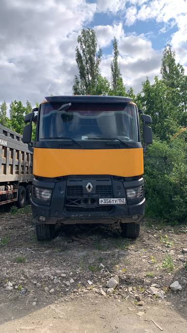 Renault К 440 8X4 (Day cab)