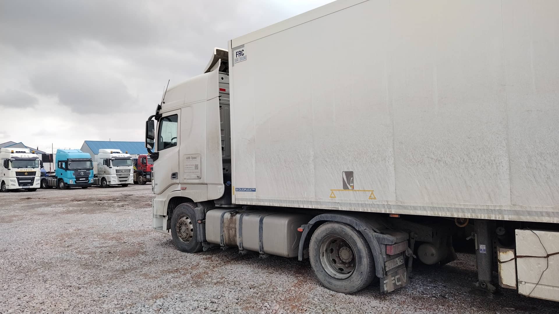DongFeng DFH4180 4x2,  465 263 км, 2023 года в лизинг
