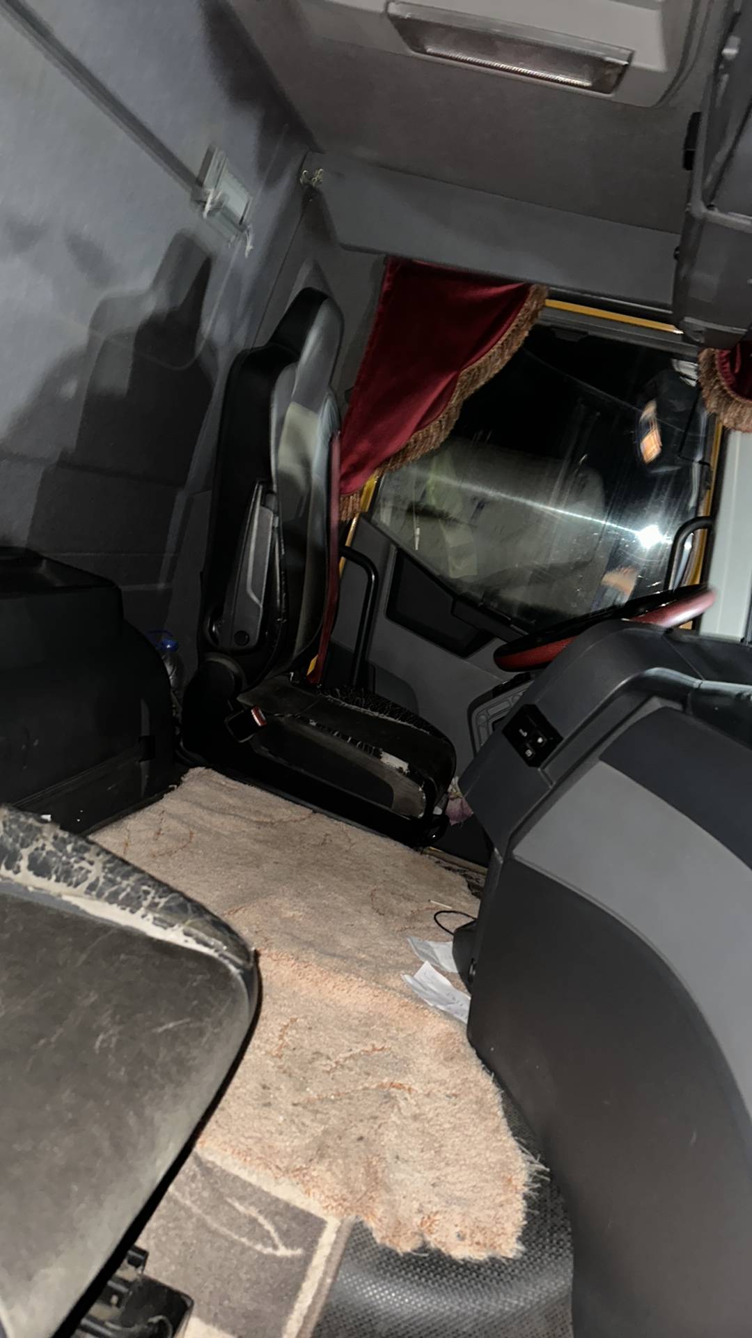 Renault K 430 8X4 (Day cab),  500 000 км, 2020 года в лизинг