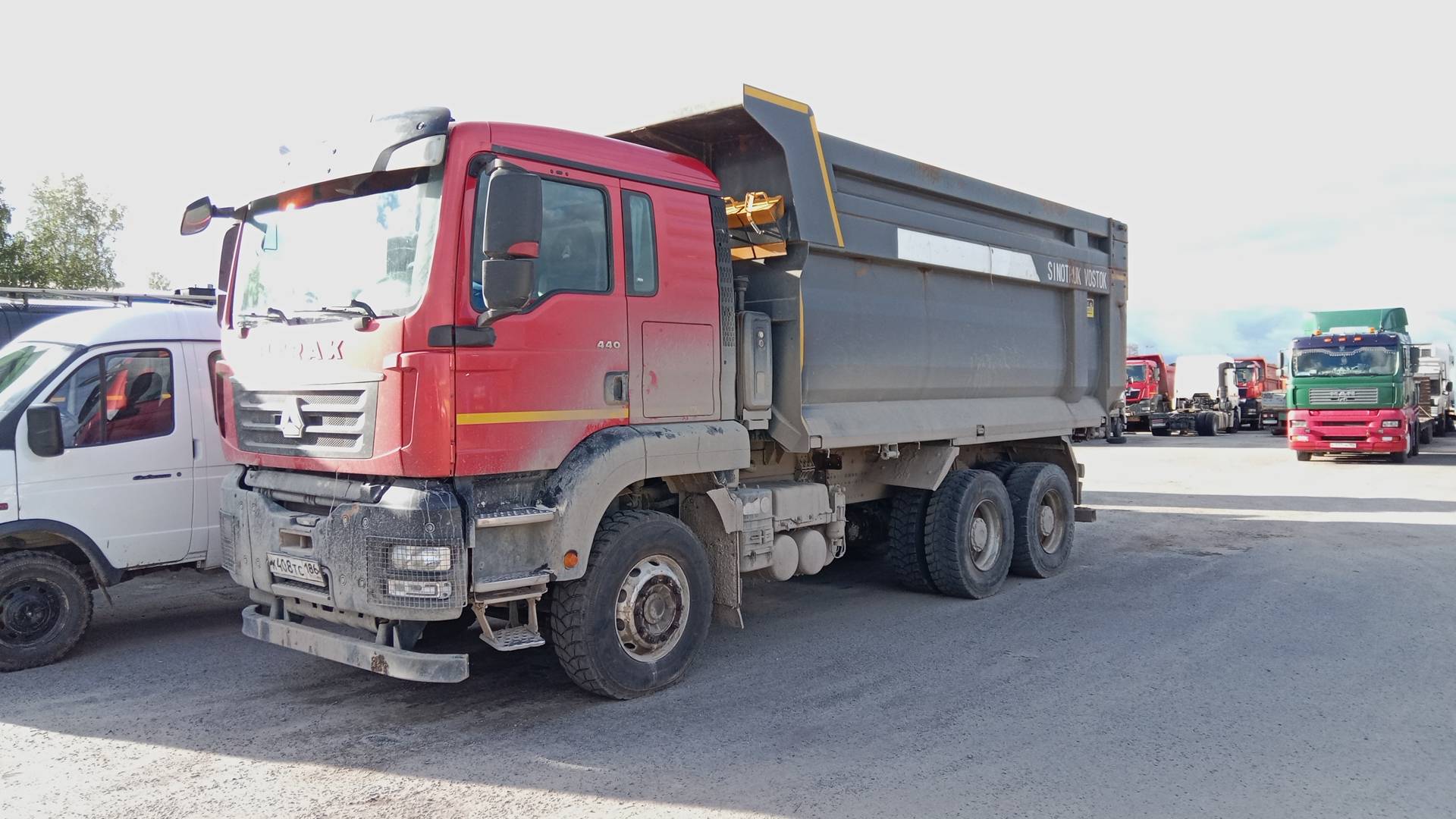 Sitrak ZZ3256V384ME