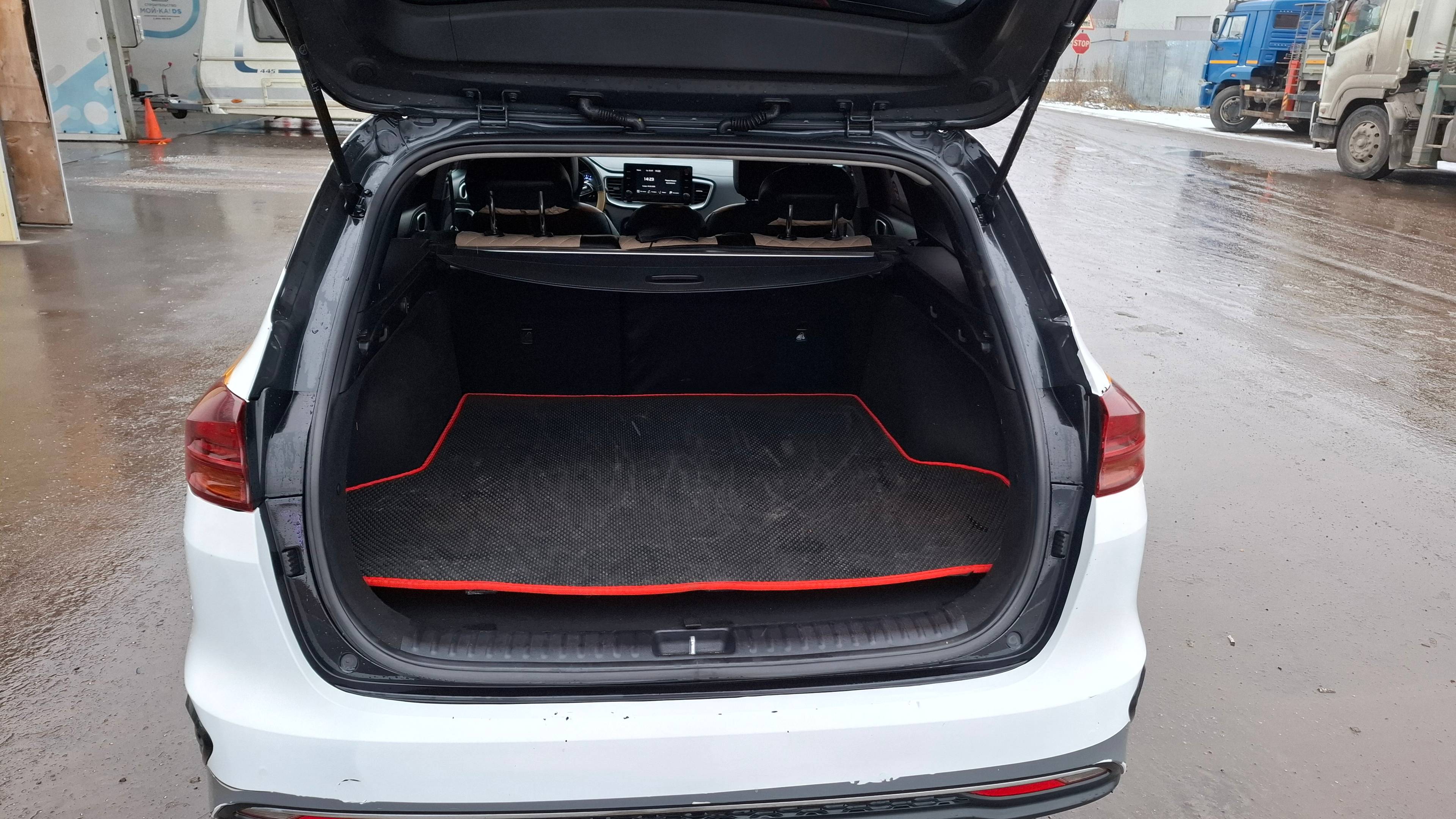 KIA Ceed SW,  206 346 км, 2022 года в лизинг