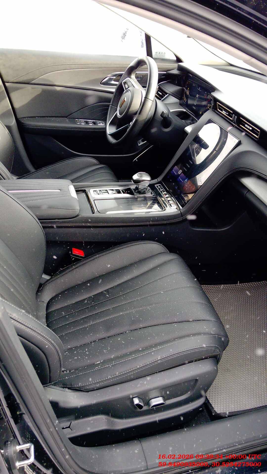 Hongqi H5,  130 464 км, 2024 года в лизинг