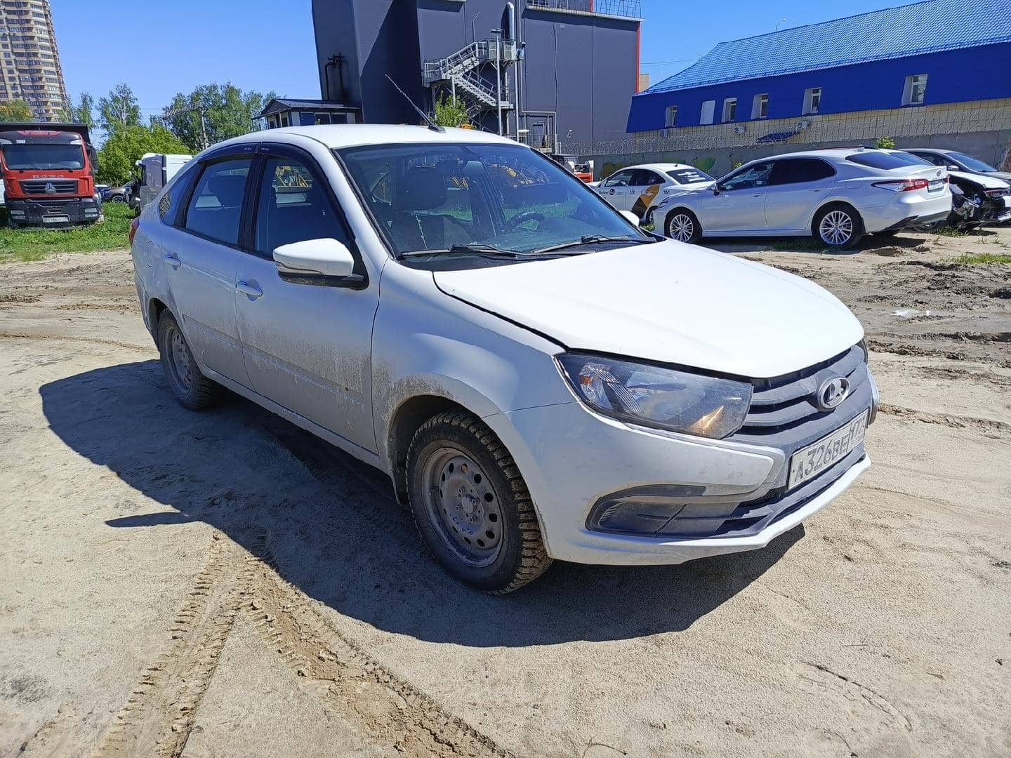 Lada Granta лифтбек,  82 575 км, 2023 года в лизинг