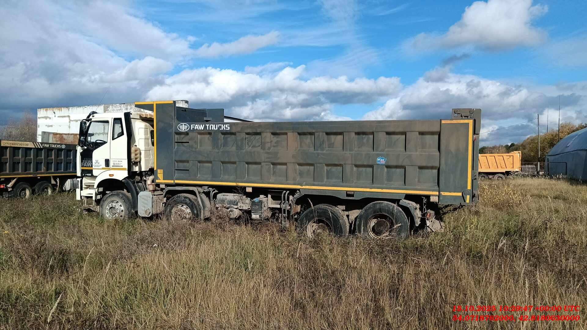 FAW CA3310P66K24T4E5 8х4,  140 685 км, 2023 года в лизинг