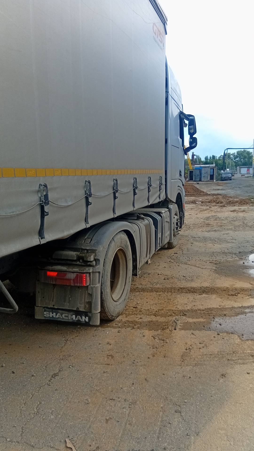 Shacman SX4188YY381,  313 626 км, 2023 года в лизинг