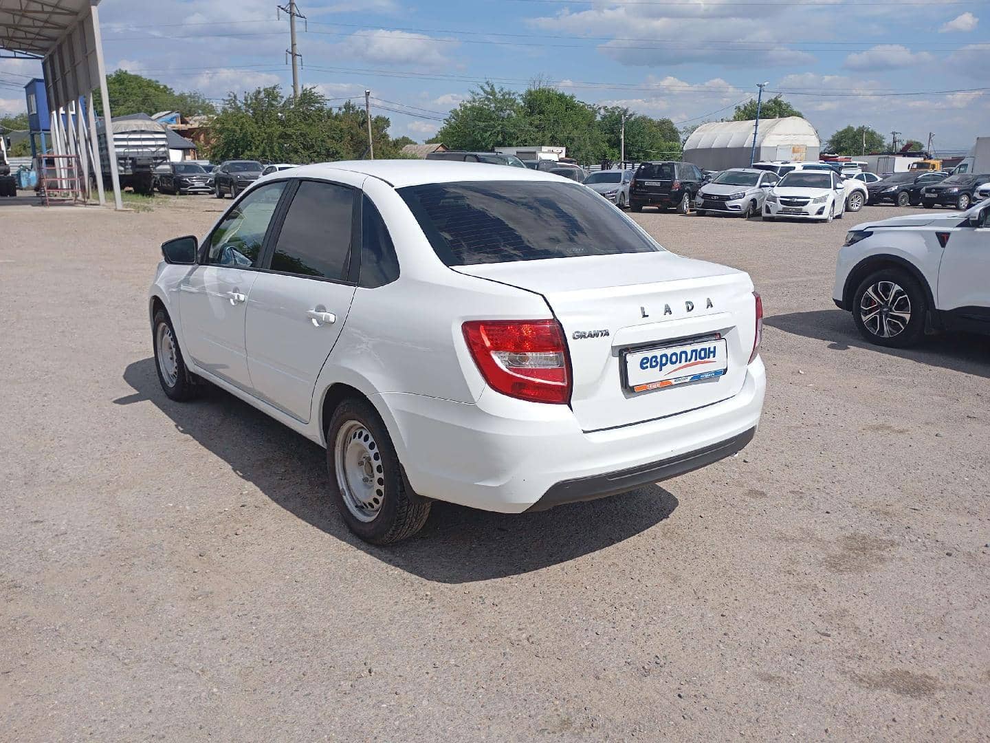 Lada Granta седан,  49 967 км, 2024 года в лизинг