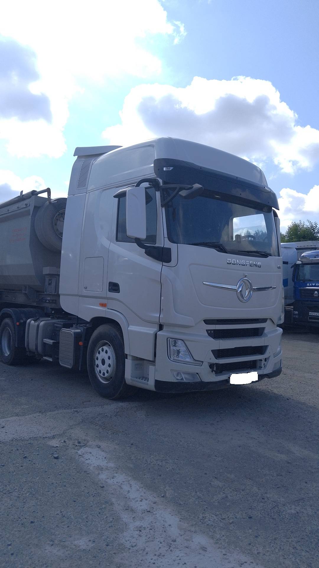 DongFeng DFH4180 4x2,  24 000 км, 2023 года в лизинг