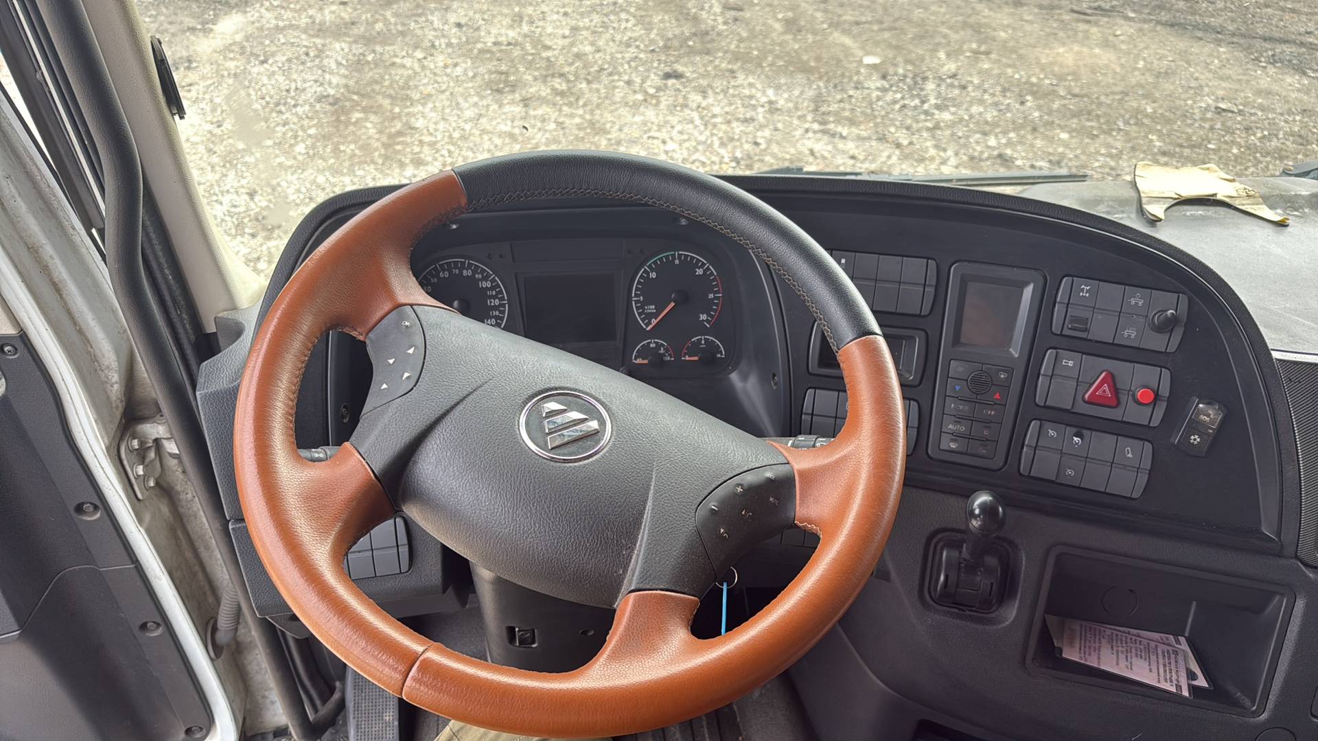 Foton AUMAN EST A 1846 AMT (4189SLFKA),  415 564 км, 2023 года в лизинг