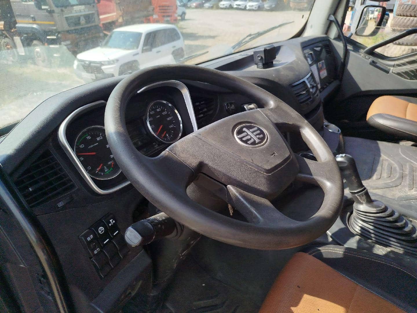 FAW CA3250P66K24L1TE5 6x6,  111 291 км, 2023 года в лизинг
