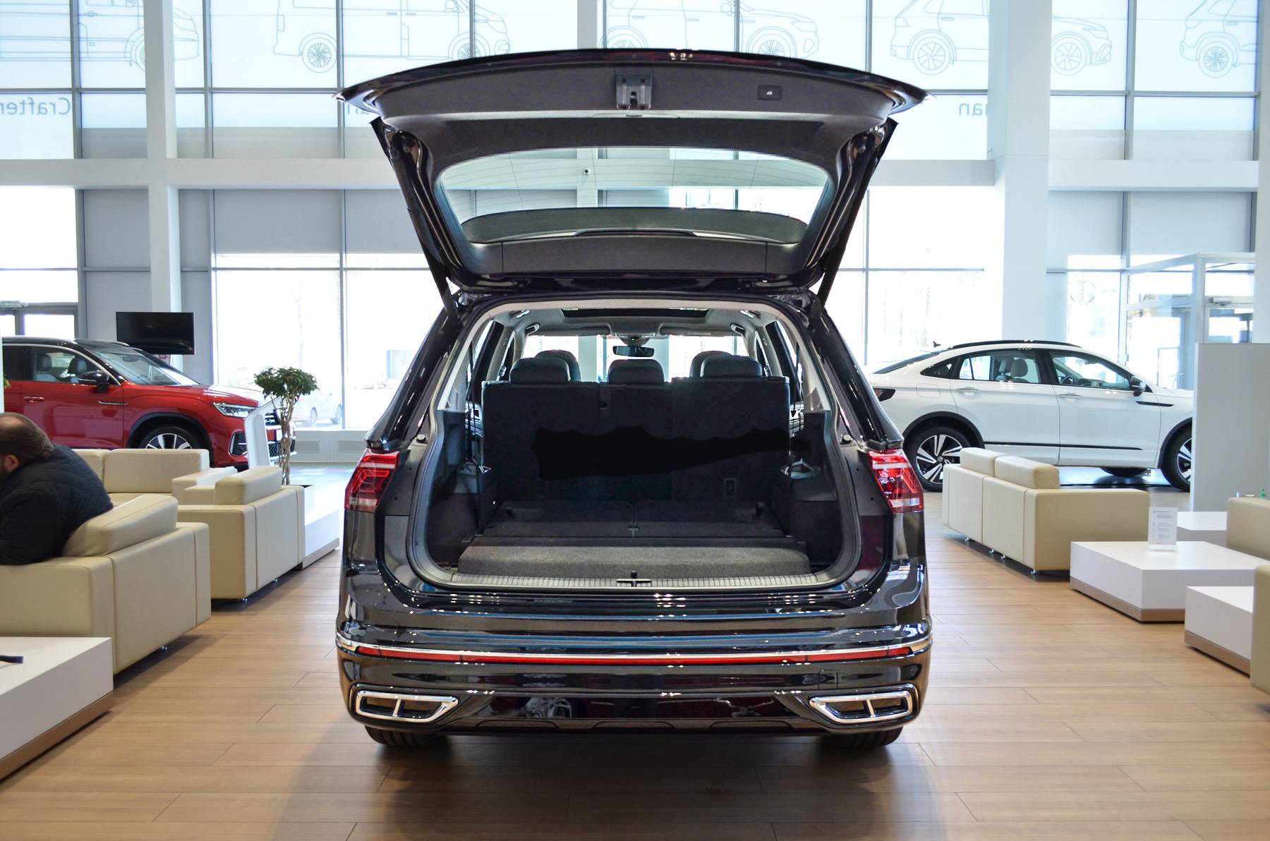 Volkswagen Tiguan L R-Line Premium Edition 380TSI 7AT 4Motion