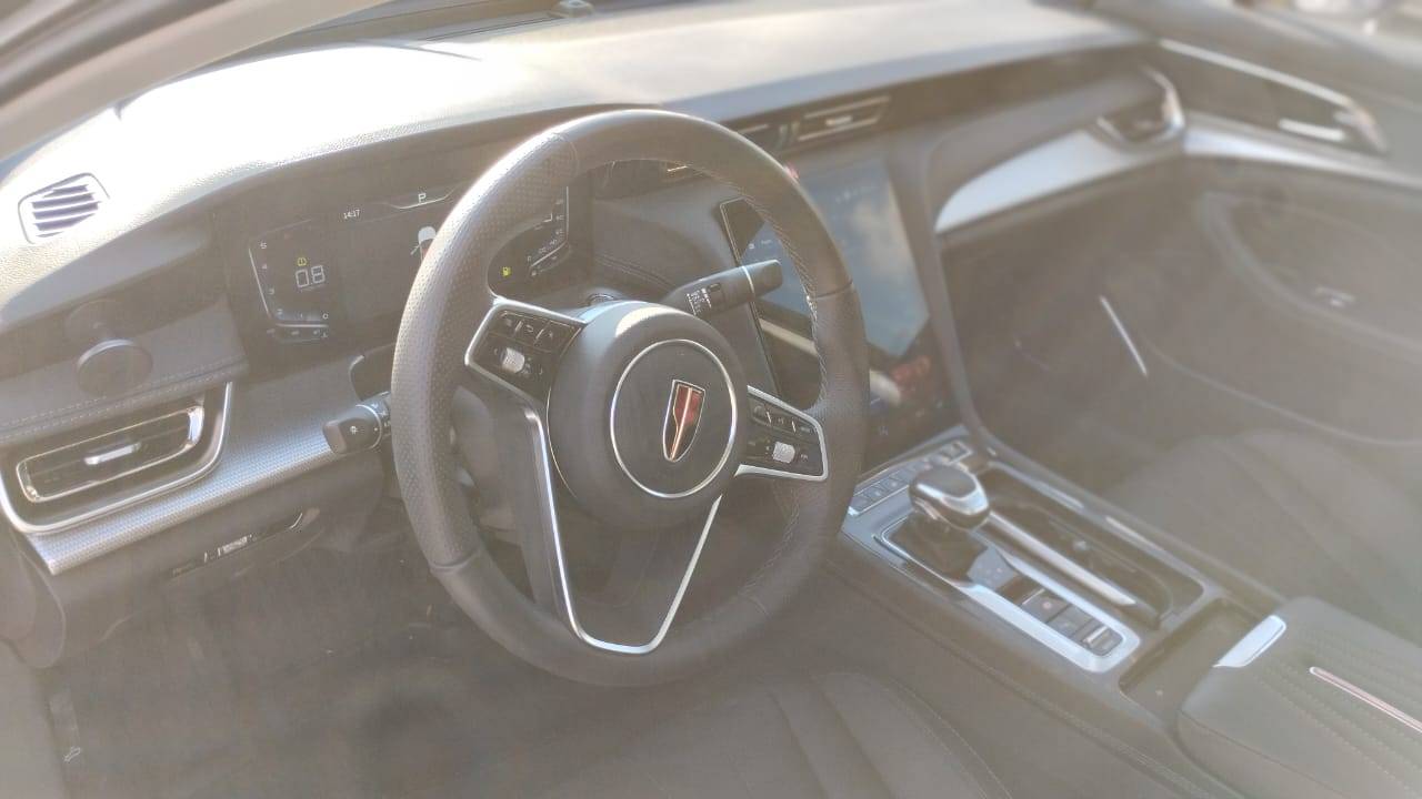 Hongqi H5,  4 539 км, 2024 года в лизинг