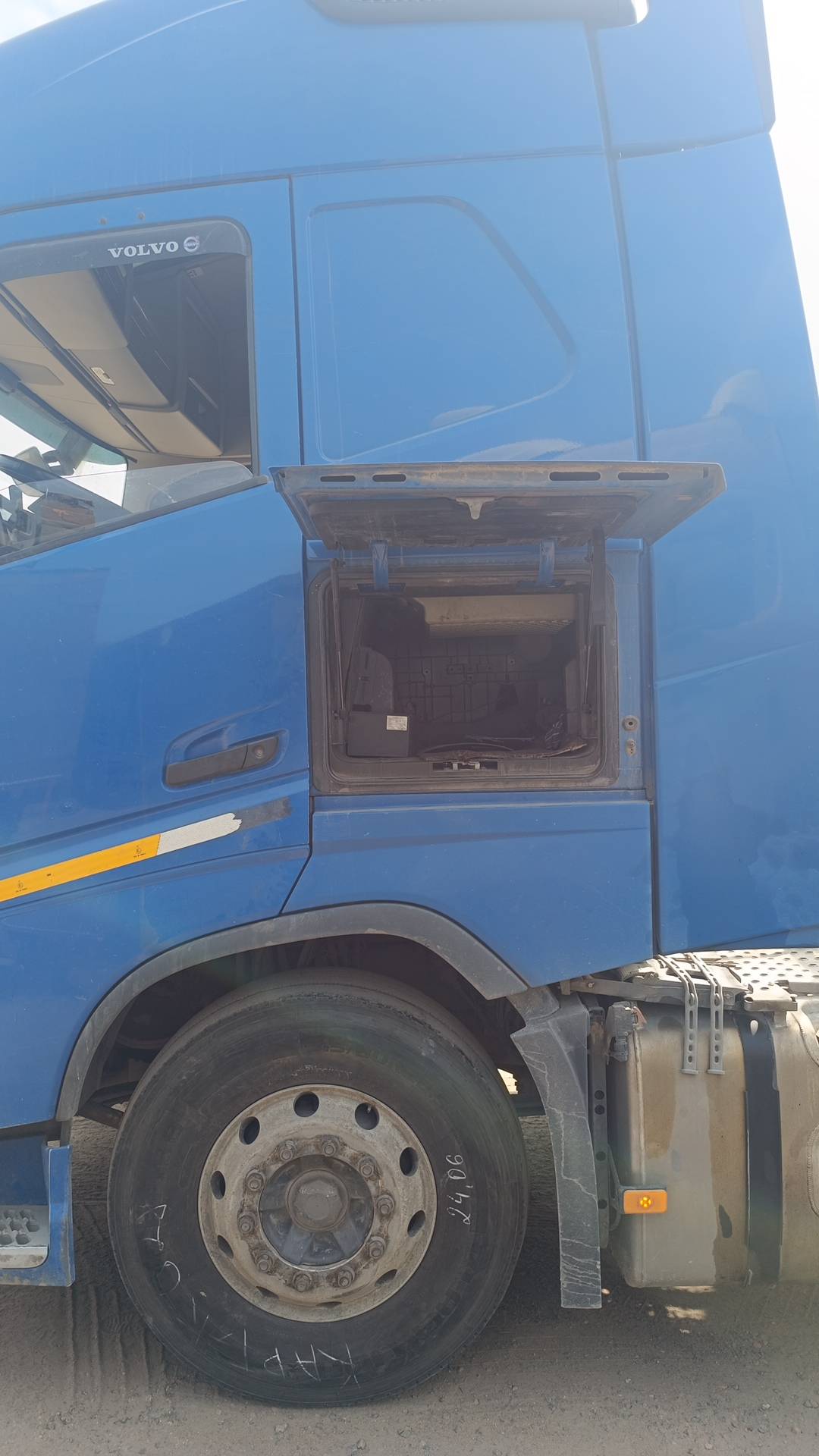 Volvo FH 460 4x2 (FH Globetrotter),  870 470 км, 2019 года