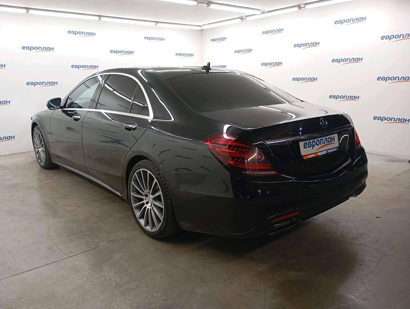 Mercedes-Benz S седан,  311 940 км, 2019 года в лизинг