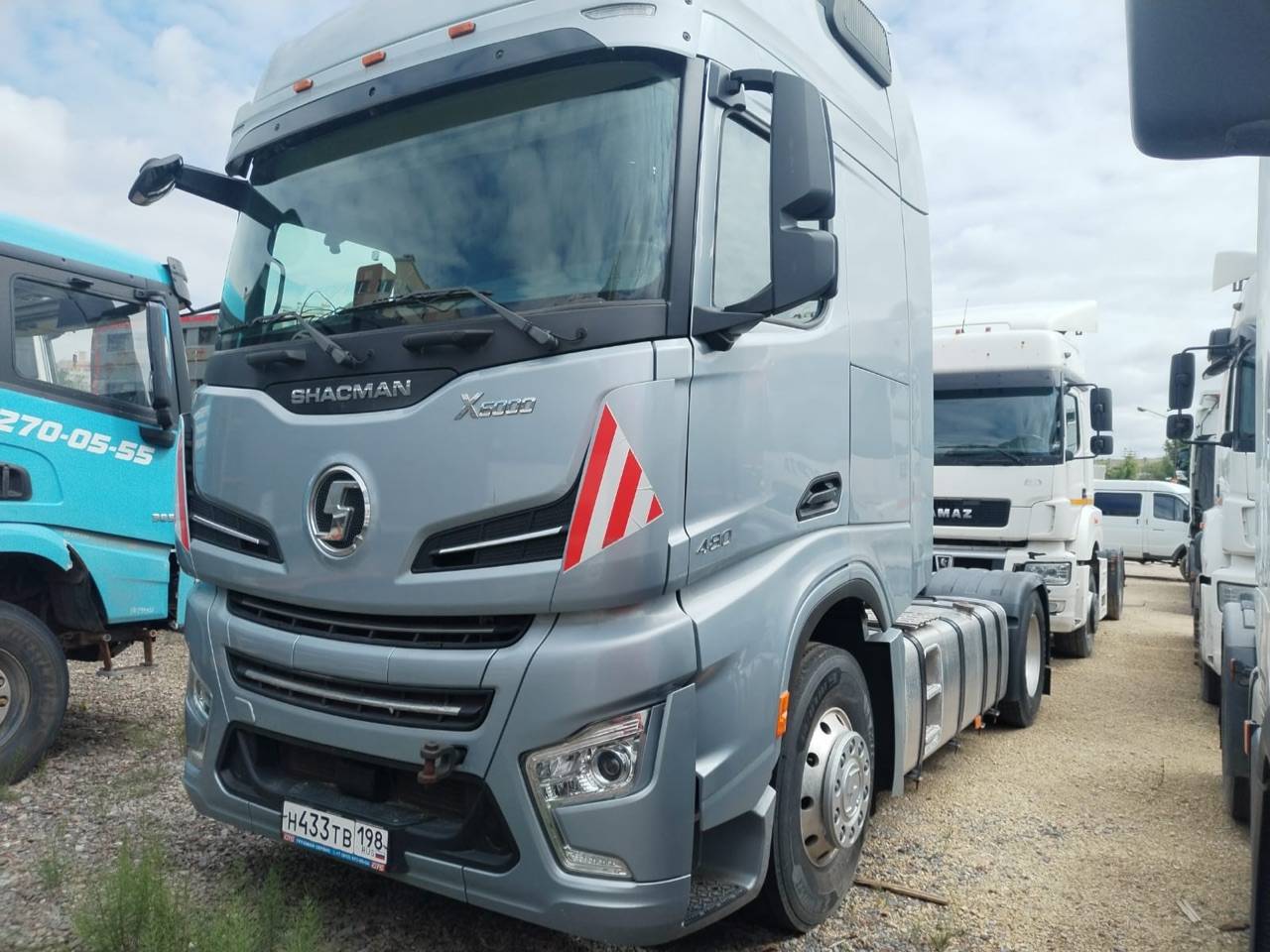 Shacman SX4188YY381