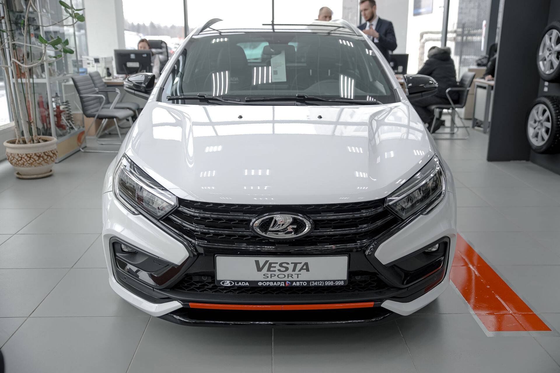 Lada Vesta SW Sportline Black 1.6 118hp  5МТ