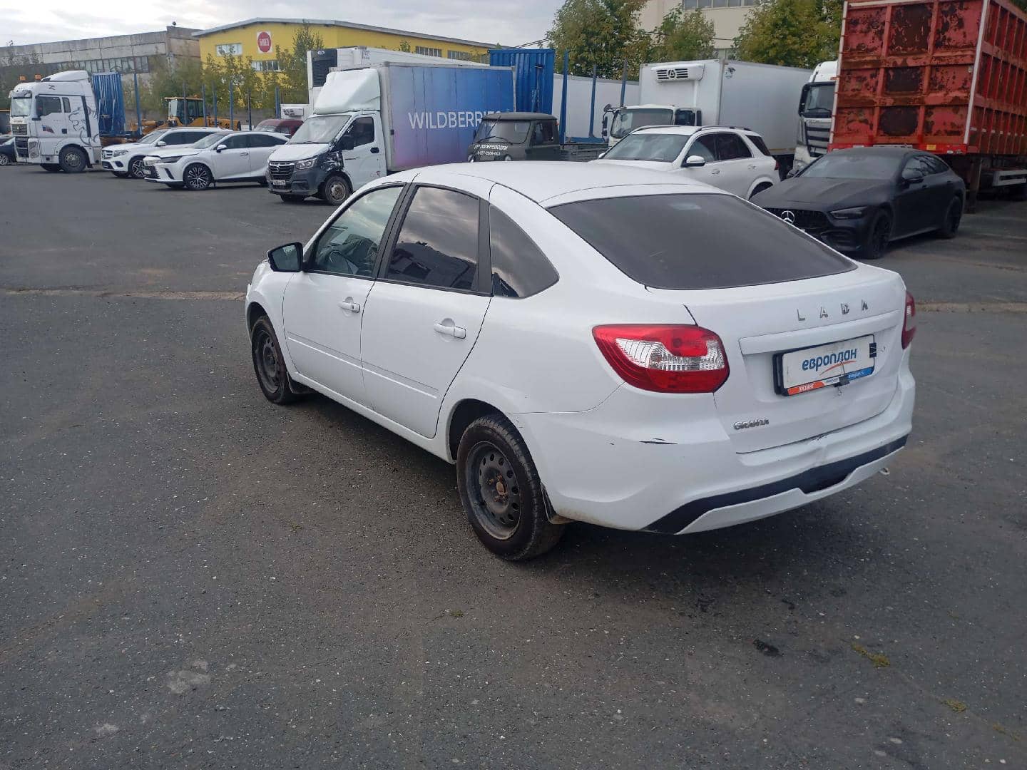 Lada Granta лифтбек,  157 983 км, 2024 года в лизинг