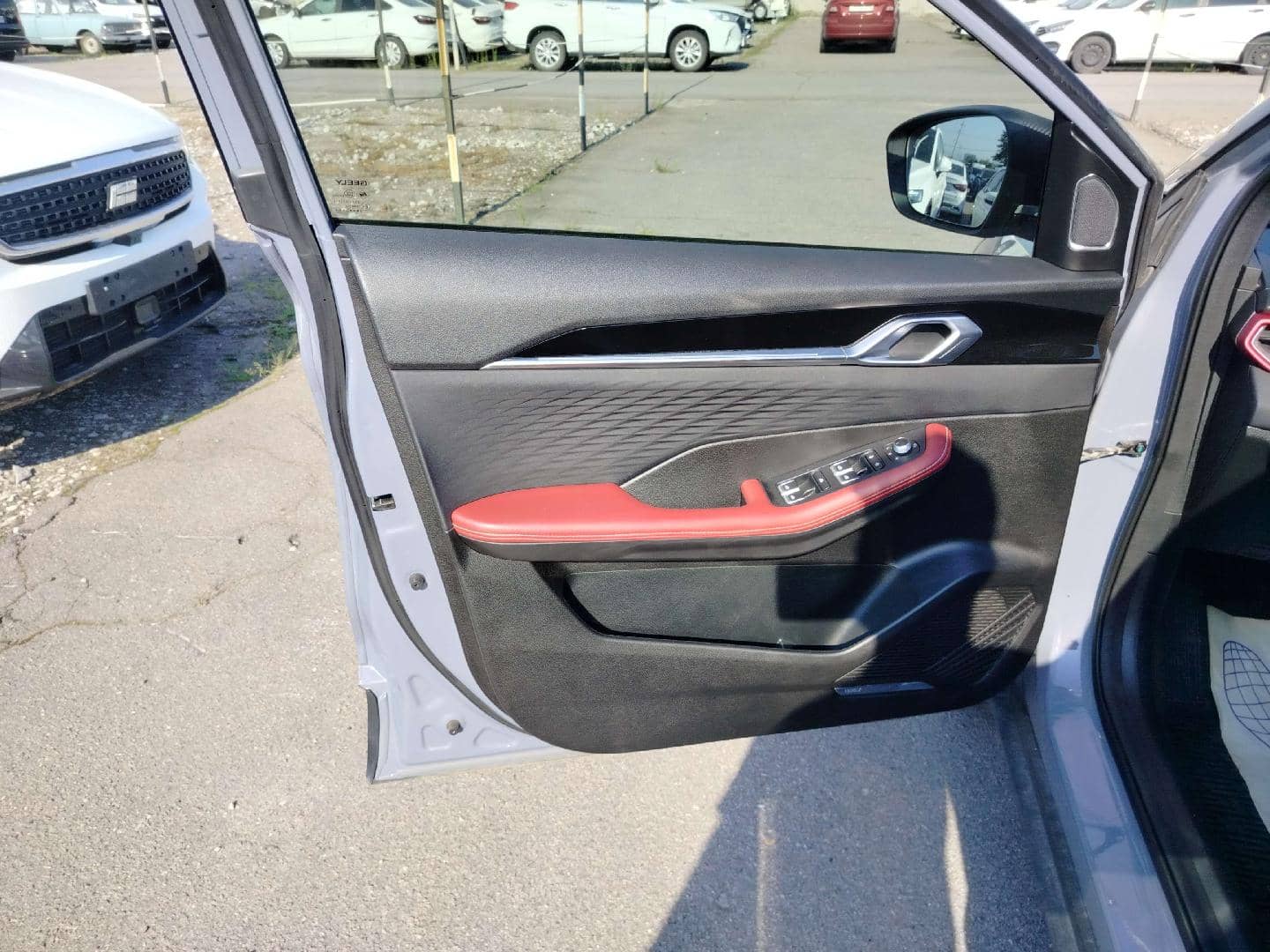 Geely Coolray,  70 404 км, 2023 года в лизинг