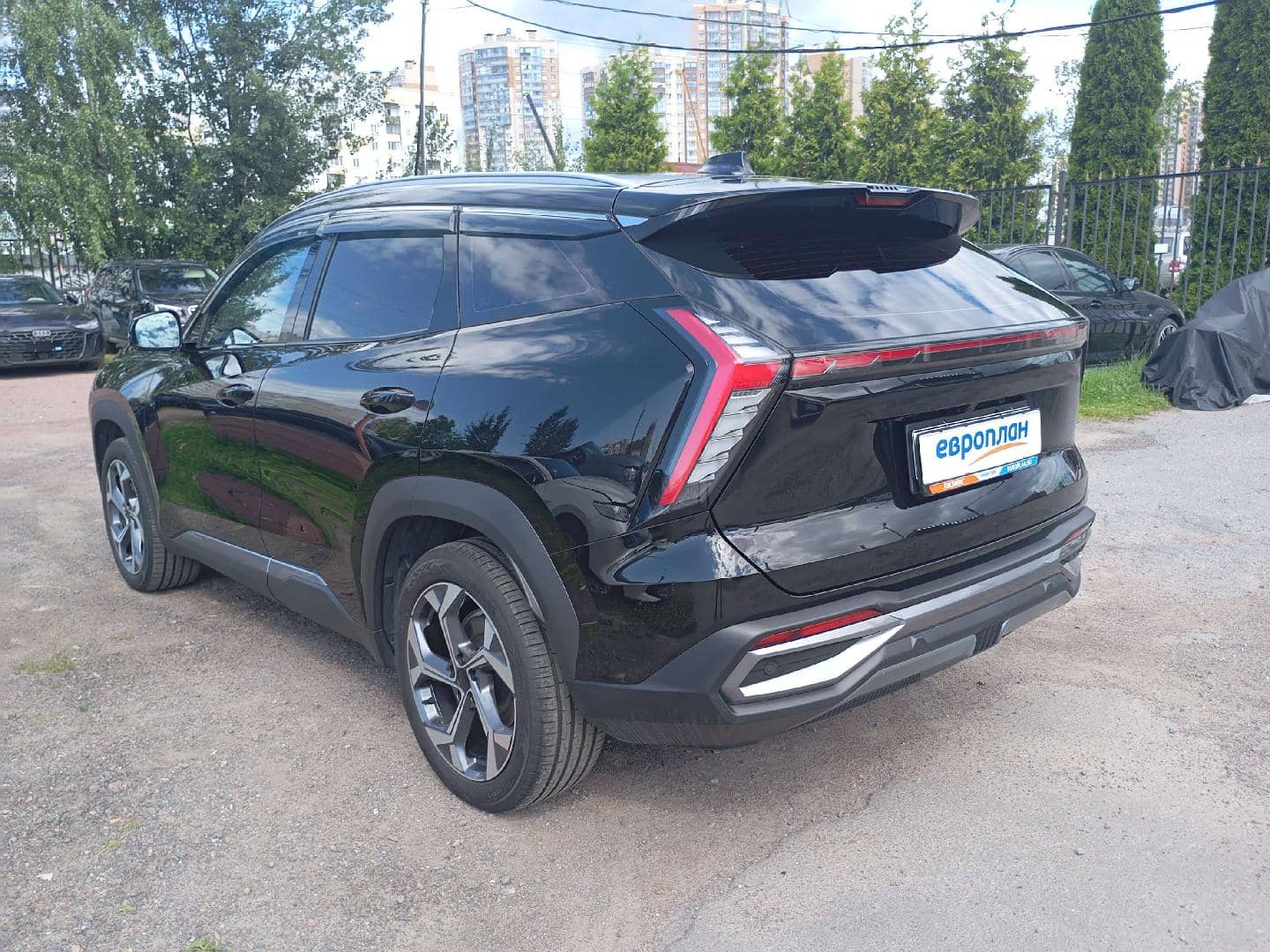 Geely Atlas,  15 937 км, 2024 года в лизинг