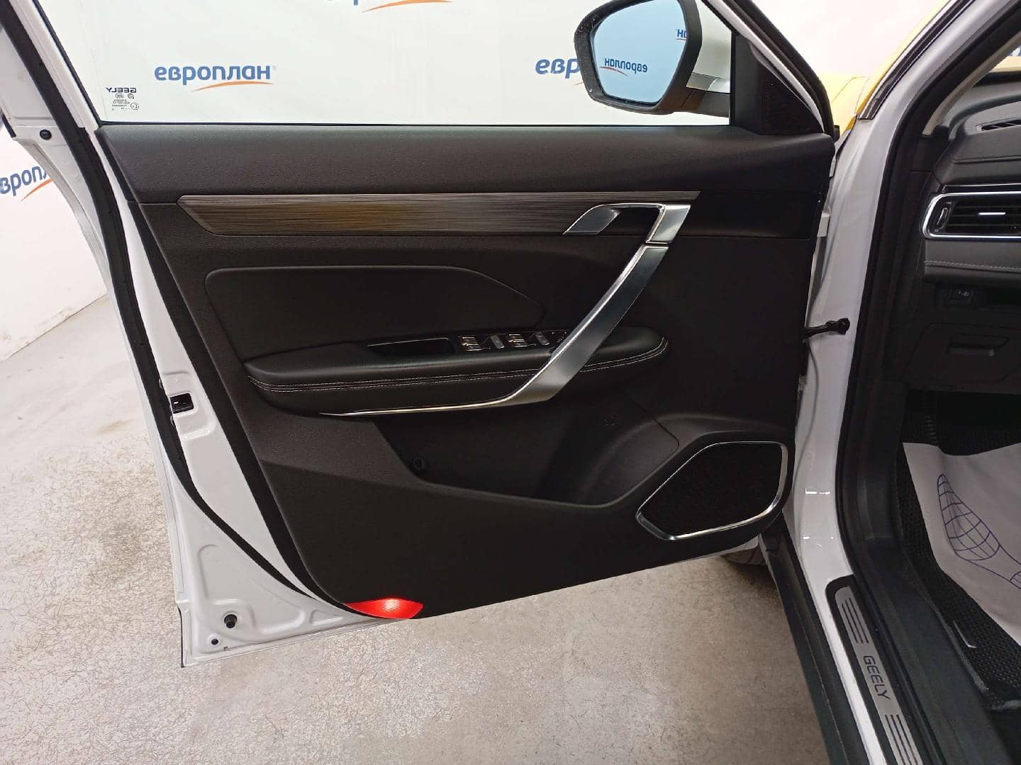 Geely Atlas Pro,  146 509 км, 2024 года в лизинг