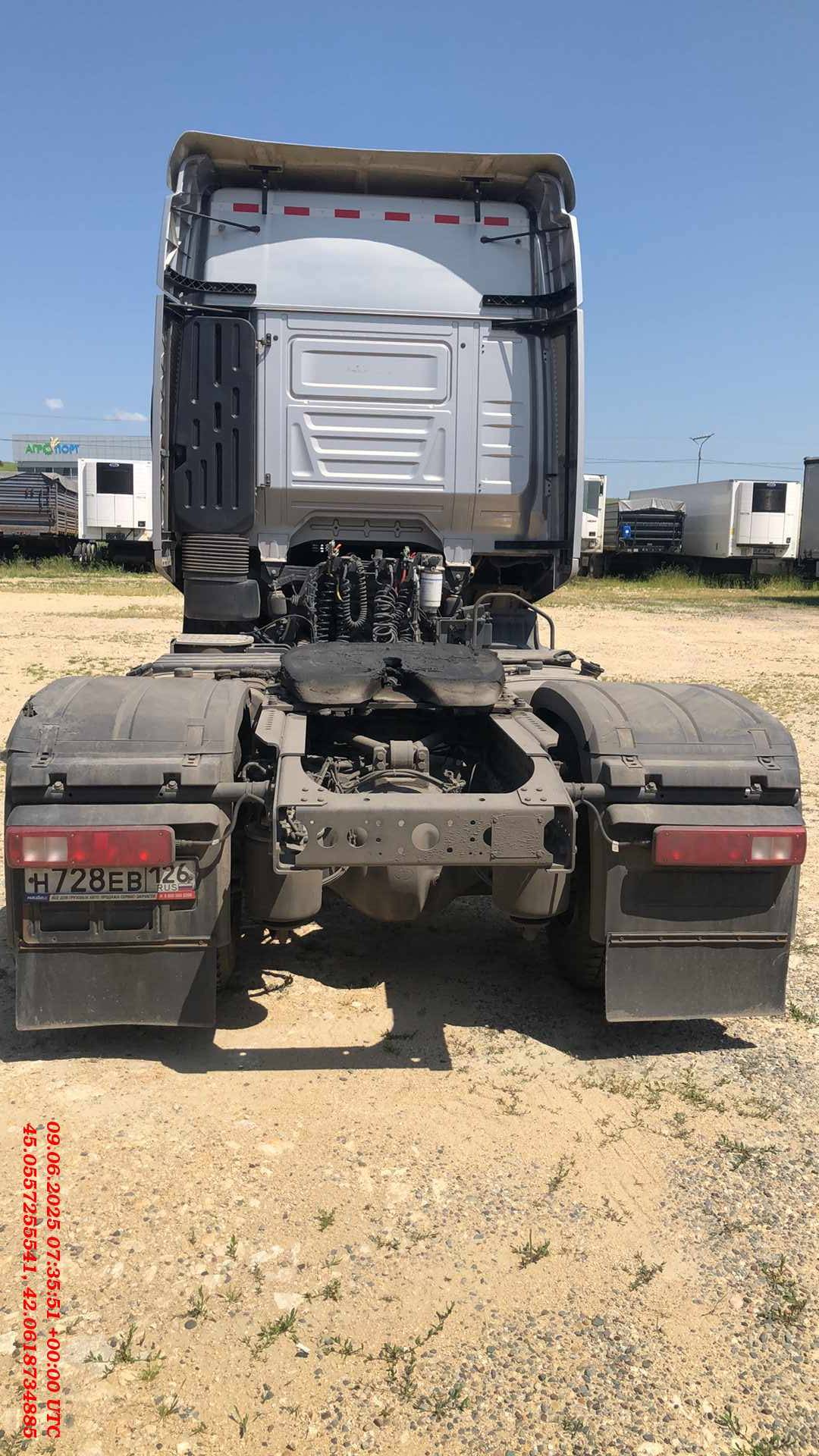 HONGYAN CQ4186HV52,  216 420 км, 2023 года
