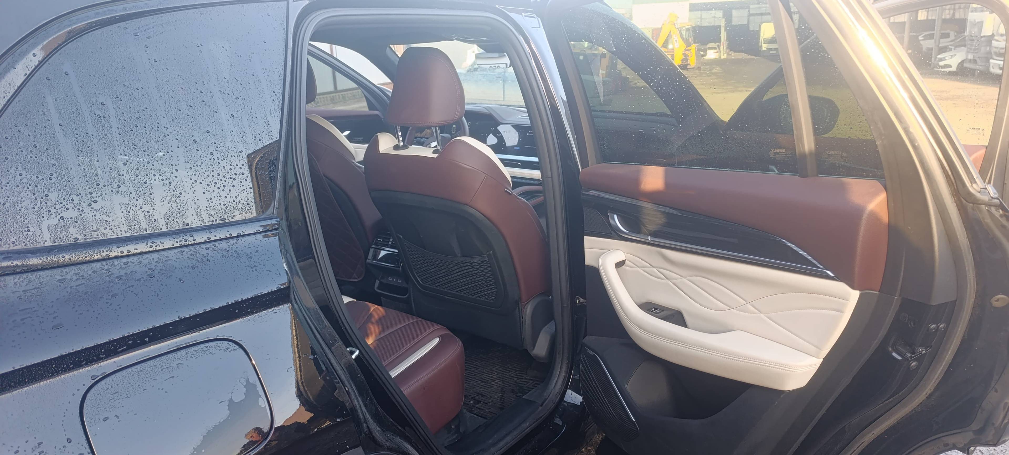 Geely Monjaro,  51 750 км, 2023 года в лизинг