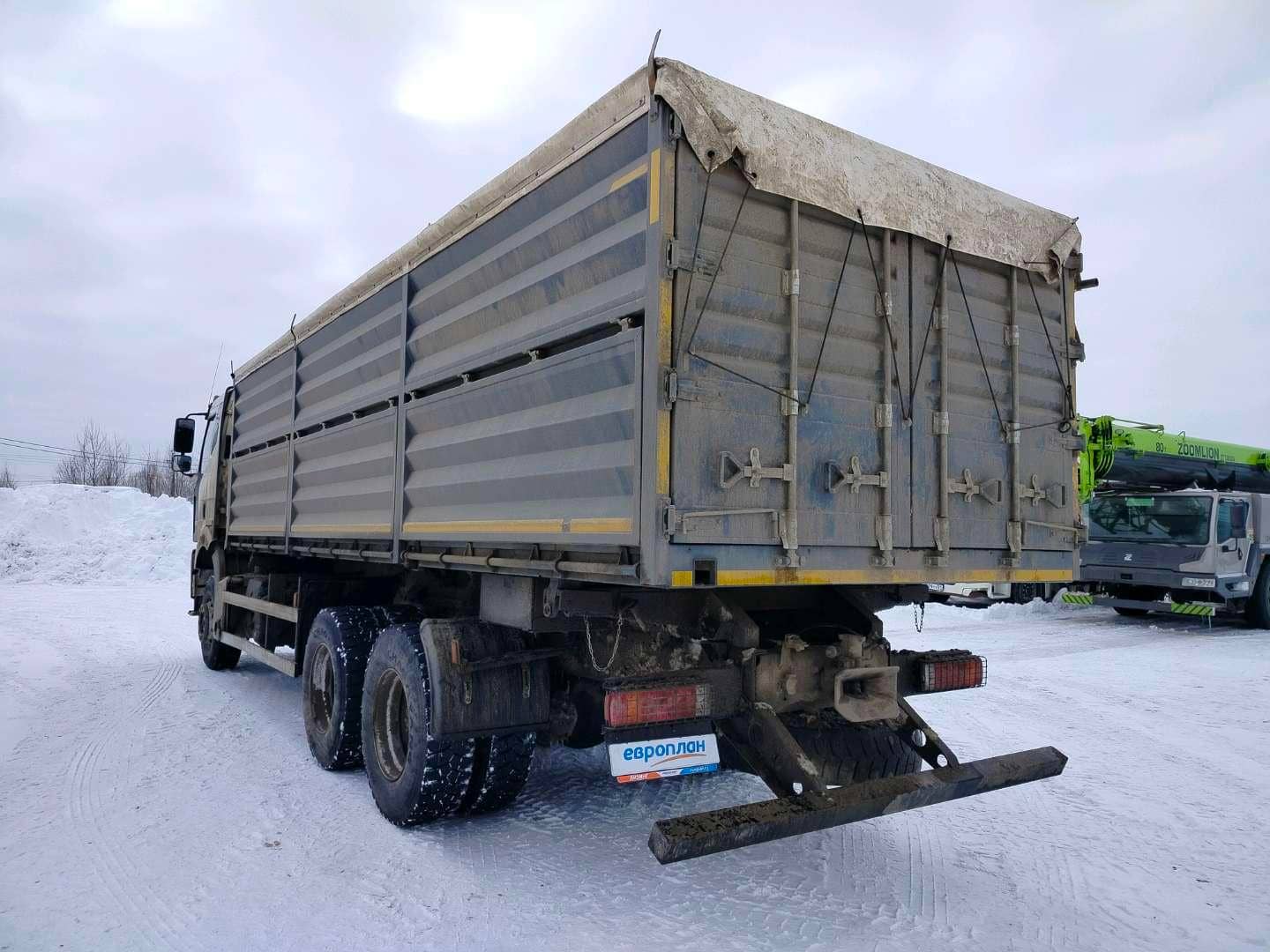 FAW CA3250P66K24T1E5 6х4,  108 419 км, 2023 года в лизинг