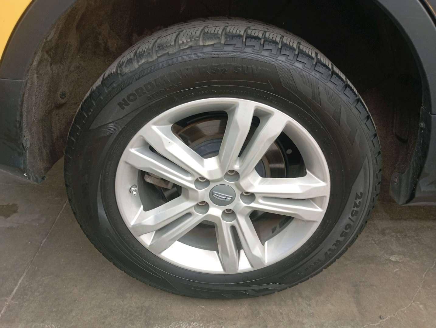 Geely Atlas Pro,  225 676 км, 2023 года в лизинг