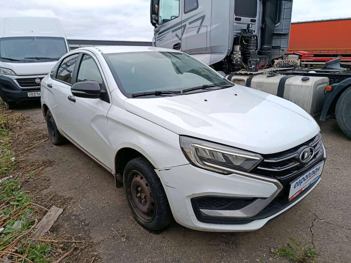 Lada Vesta седан,  115 808 км, 2023 года в лизинг