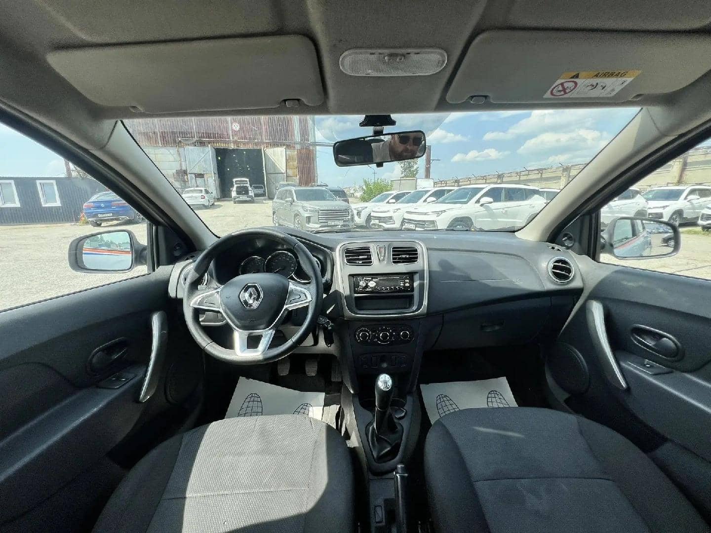 Renault Logan II,  139 803 км, 2019 года в лизинг