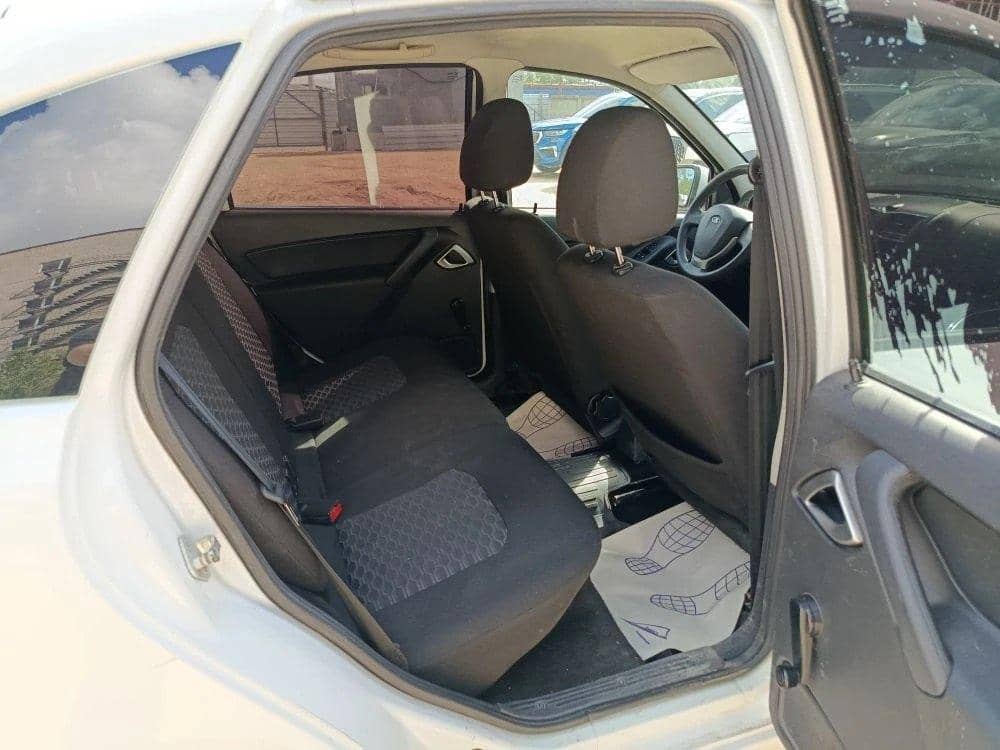 Lada Granta лифтбек,  117 033 км, 2023 года в лизинг