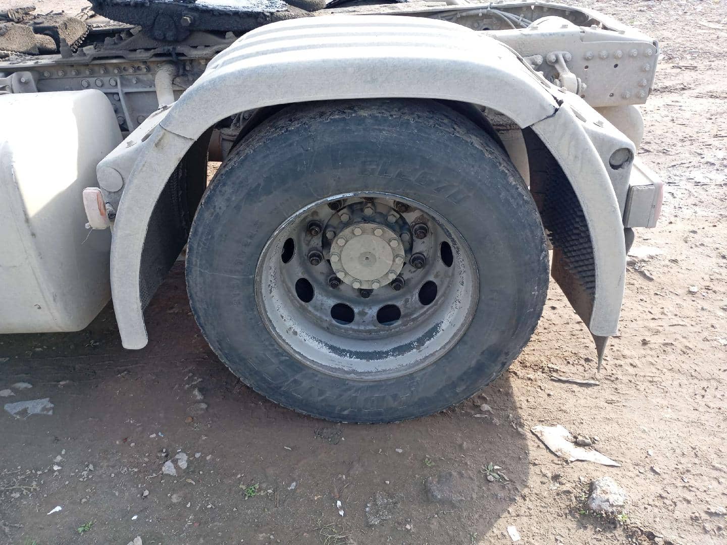 Sitrak C7H 4x2 ZZ4186V361HE,  692 403 км, 2022 года в лизинг
