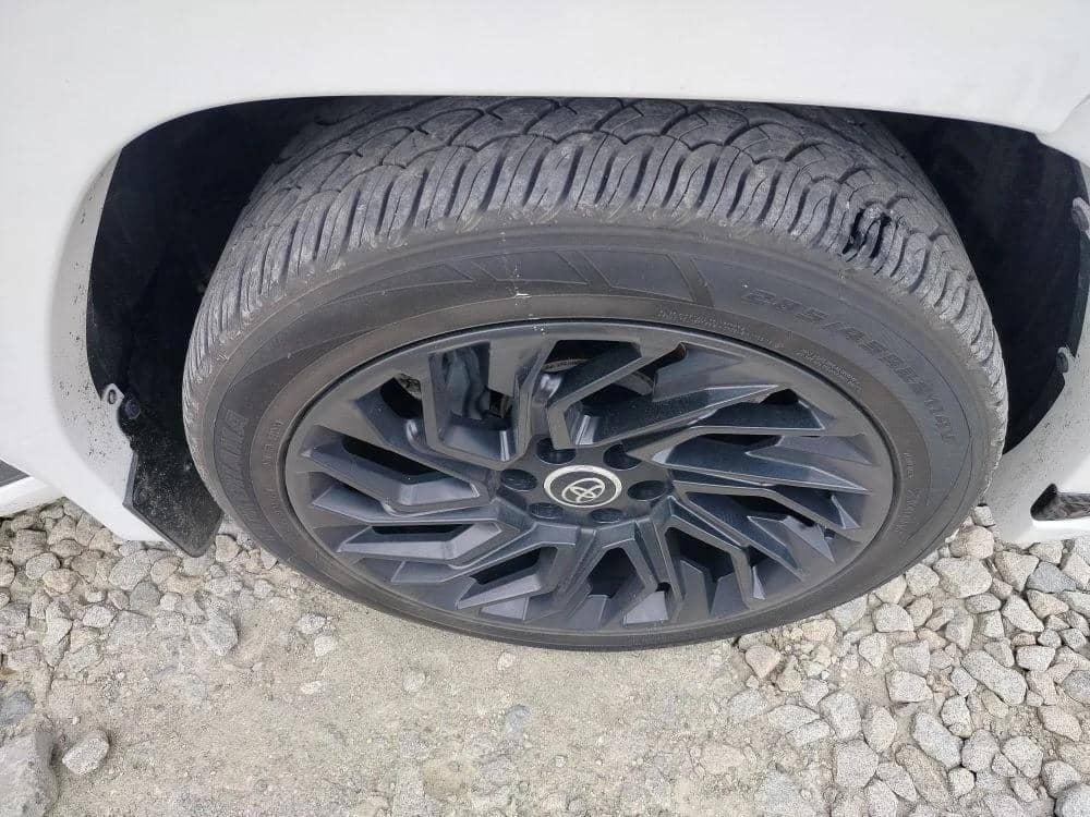 Toyota Land Cruiser 300,  139 152 км, 2021 года в лизинг
