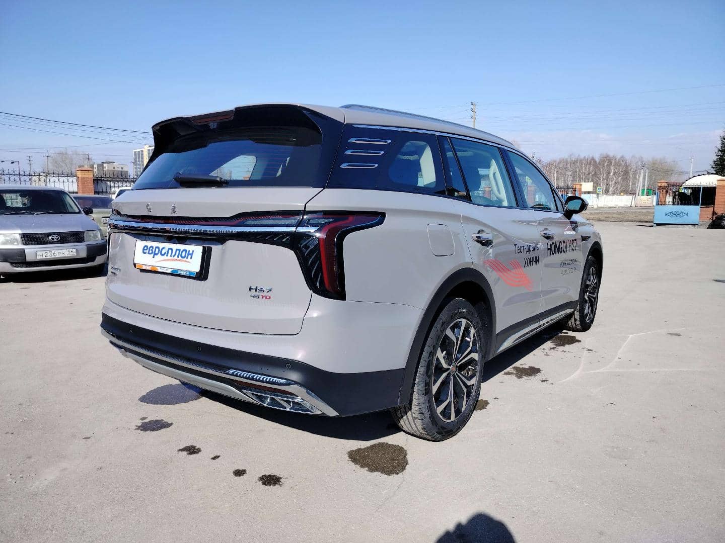 Hongqi HS7,  3 273 км, 2025 года в лизинг